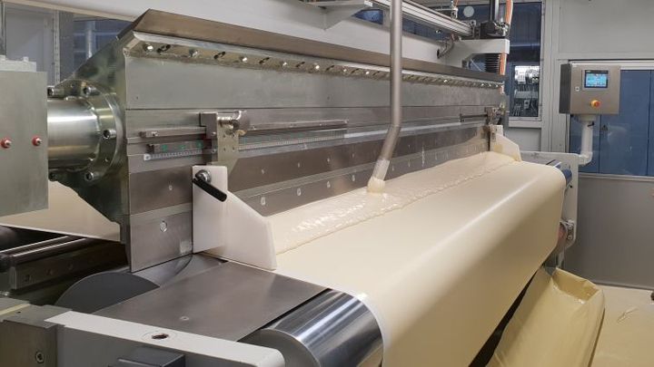 A Comprehensive Expert Guide to Choosing the Right Coating Machine for Your Workflow